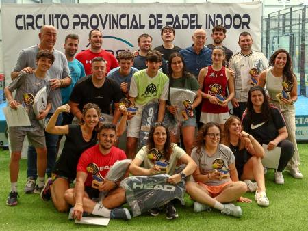 Imagen Jordan Cruz recupera el trono en el Master Final del Circuito Provincial de Pádel Indoor de la Diputación formando pareja con Andrés Tapia